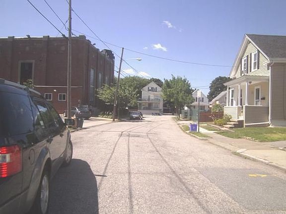 2nd image of 32 Gurney St