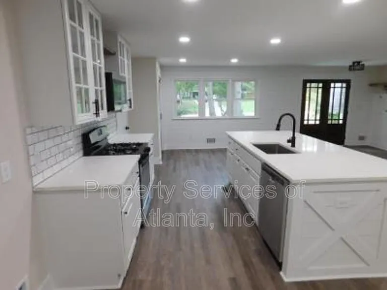 2980 Prince Howard Dr — Photo 11