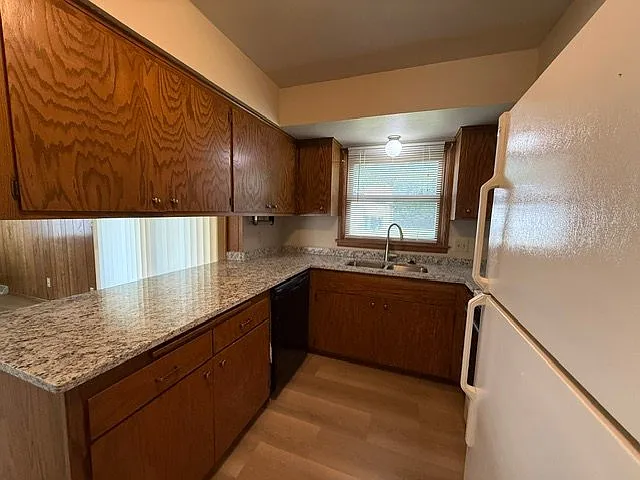 7759 W Beloit Rd — Photo 10