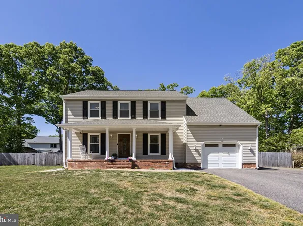 5313 Leavells Crossing Dr, Fredericksburg, VA 22407