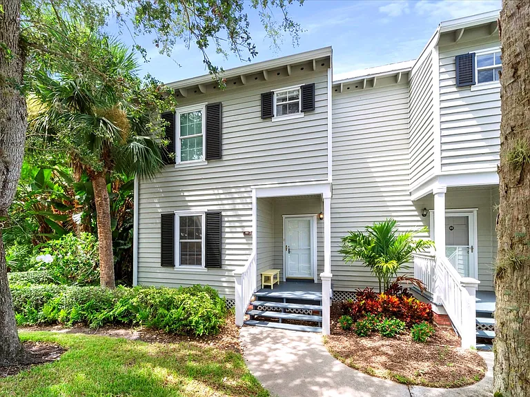 1315 Palmetto Ct #111 — Photo 43