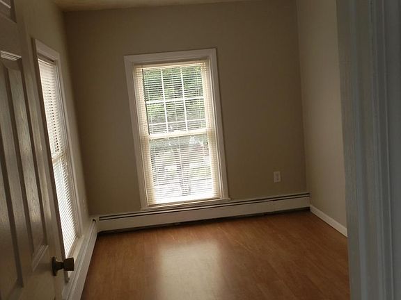 5th image of 71 Bay Street # Second Floor