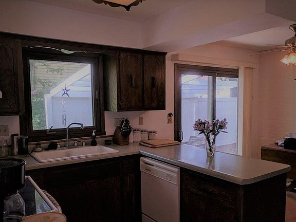 5th image of 131 S Grandview Blvd