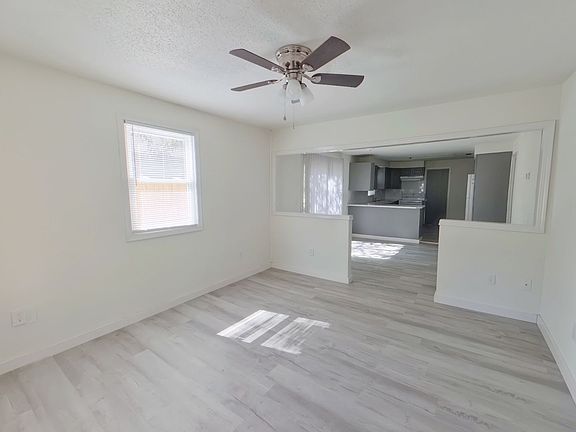 2nd image of 1621 S Waco Ave