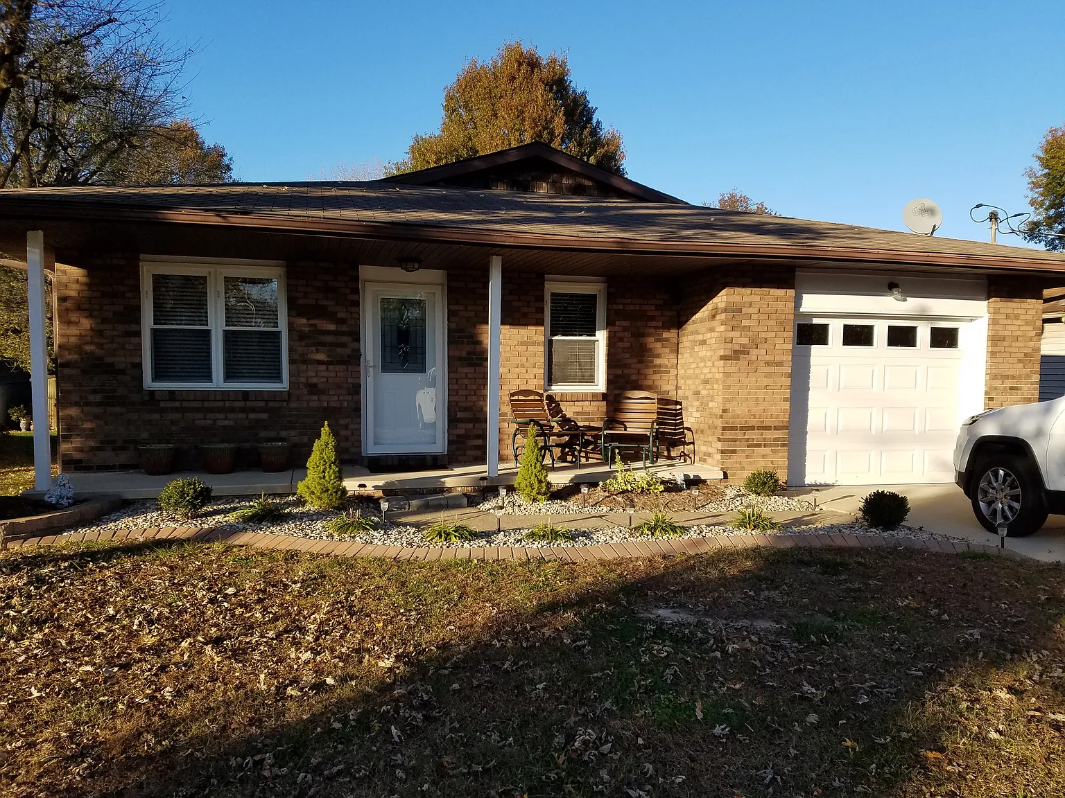 1216 W Corbin St photo 1