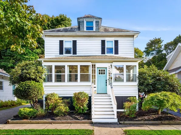 11 Pickman Rd, Salem, MA 01970