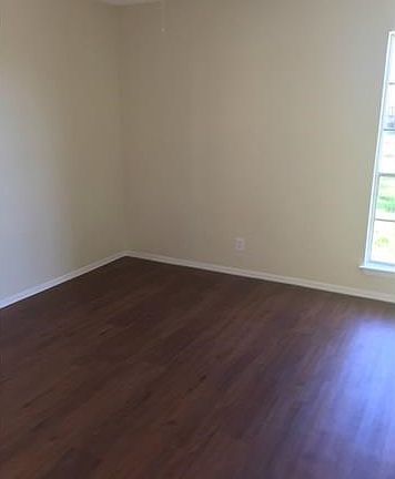 4th image of 3403 Carol Ann Dr #A