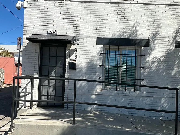 806 N Williams St — Photo 31