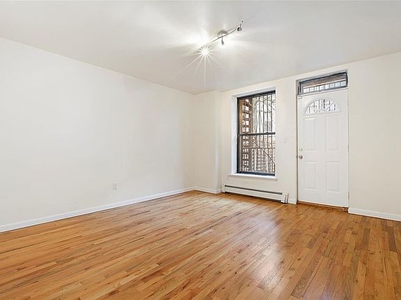 4th image of 206 W 122nd St #1