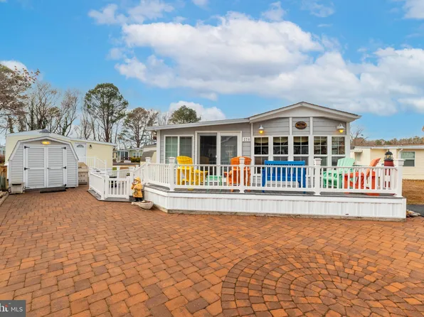 276 Woodhaven Ct, Berlin, MD 21811