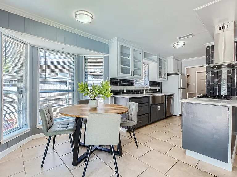 1308 Ashbury Dr — Photo 18