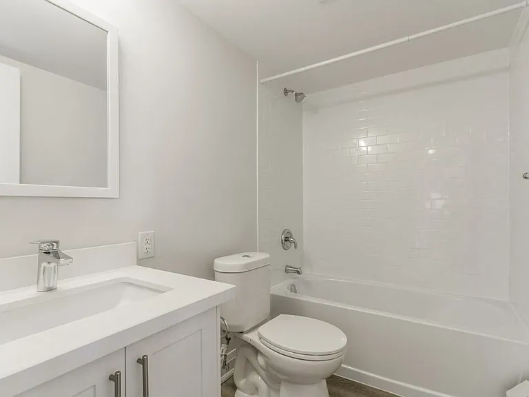 20 Elizabeth St N #1007 — Photo 7