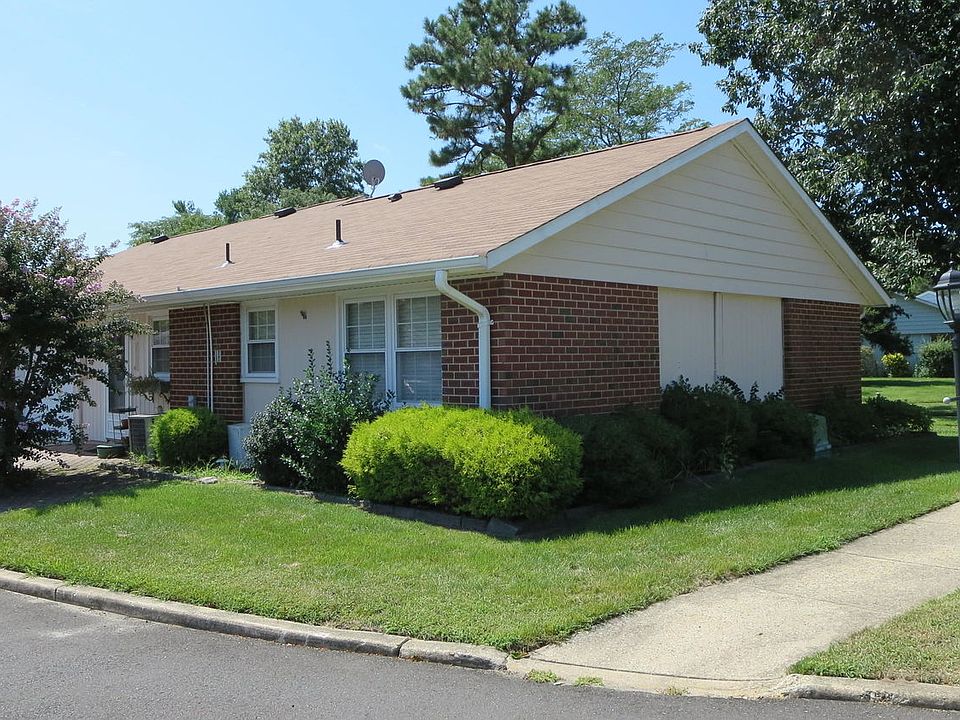 1st image of 1170A Clydebank Ct #100A