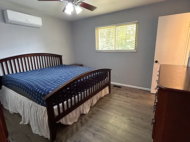 1184 Stanton St — Photo 20