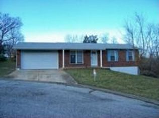 105 Briarwood Ln, Festus, MO 63028