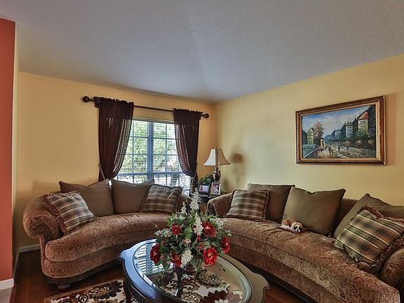 4th image of 11521 Misty Isle Ln