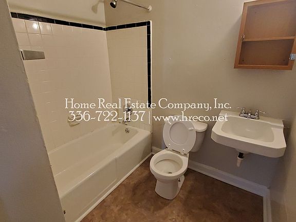 5th image of 2326 N Cherry St APT C