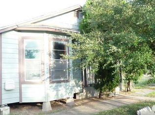702 Jackson Ave, Robstown, TX 78380