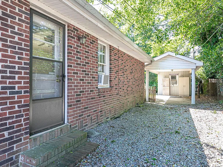 941 Evergreen Ave — Photo 39