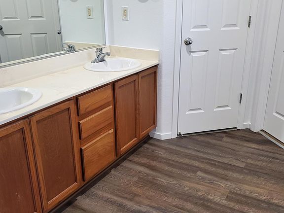 5th image of 5481 Desert Peach Dr