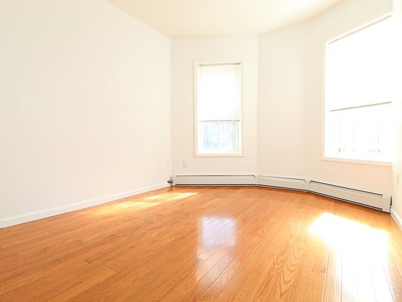 5th image of 1136 50th St #1