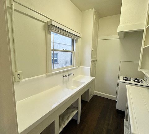 5th image of 2004 C St #10