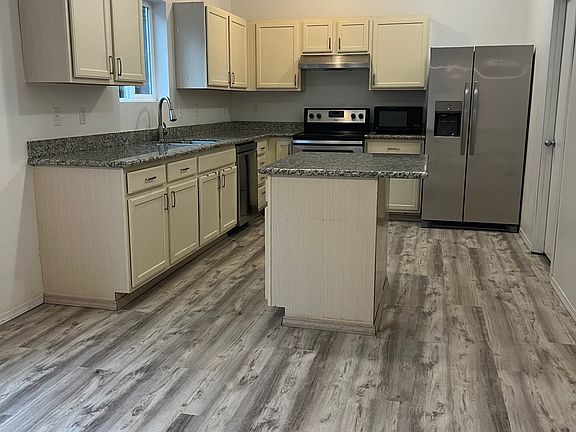 4th image of 16322 82nd Ln NE