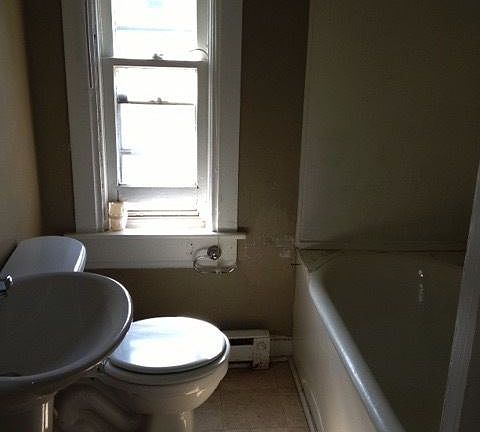 5th image of 690 Blair Ave W #2
