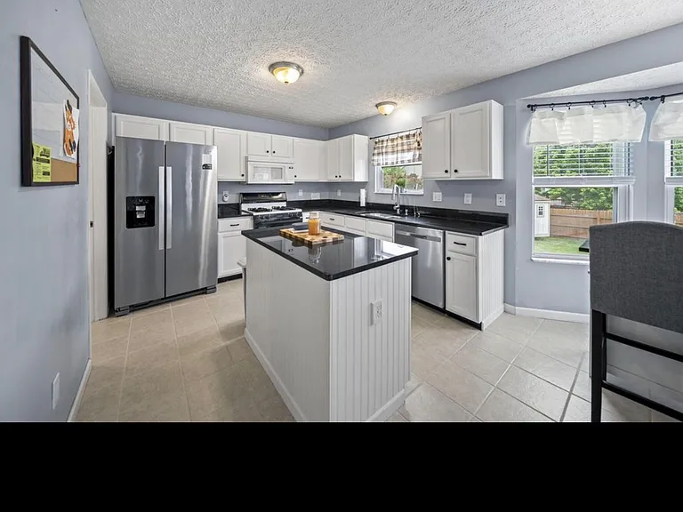 9053 Longstone Dr — Photo 18