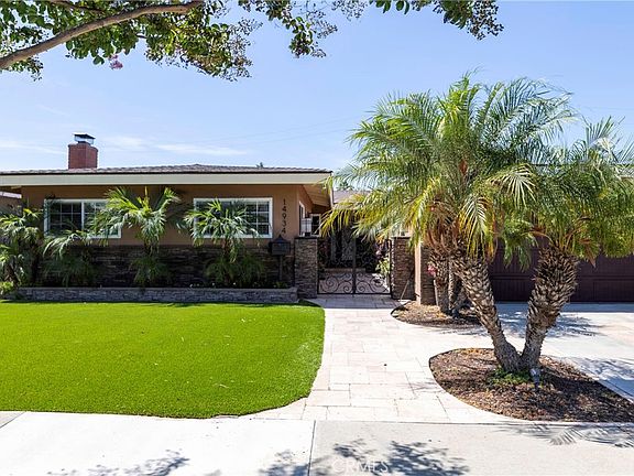 2nd image of 14934 Valeda Dr