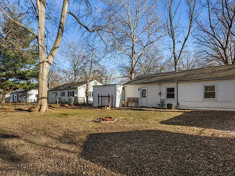 1902 Meadow Dr — Photo 27