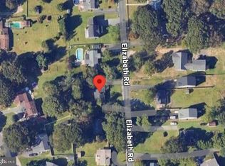 7918 Elizabeth Rd, Pasadena, MD 21122