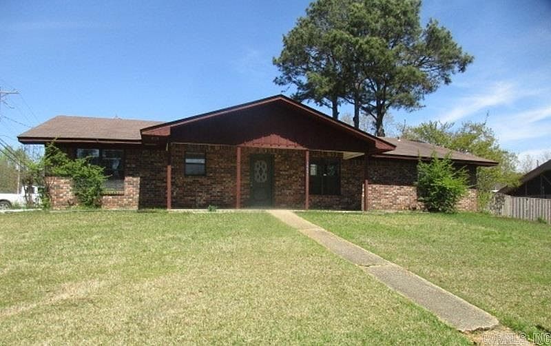 1st image of 1062 Binns Dr