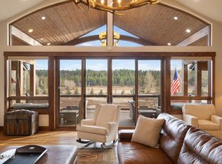 405 E Foxboro Road, Munds Park, AZ 86017