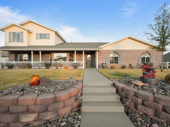 1598 Gubler Dr, Santa Clara, UT 84765