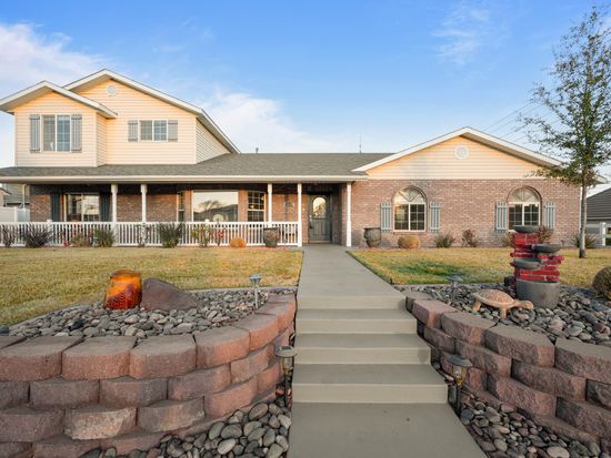 1598 Gubler Dr, Santa Clara, UT 84765