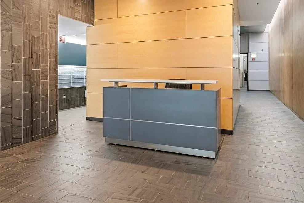 Front Desk - 630 N Franklin St #903