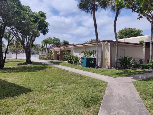 1540 NE 191st St APT 122, Miami, FL 33179