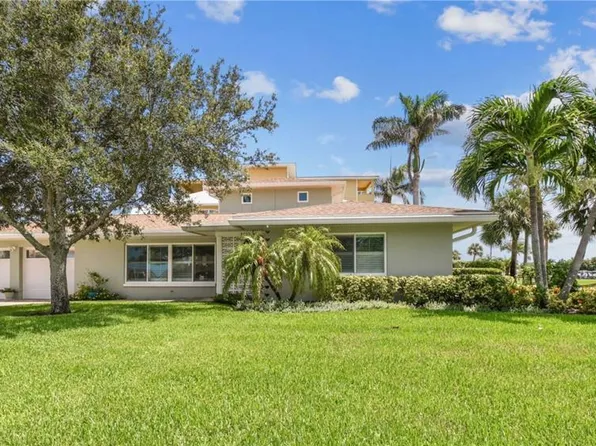 3101 Hibiscus Dr W, Belleair Beach, FL 33786