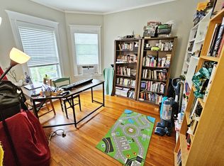 162 Chestnut St #3, Brookline, MA 02445