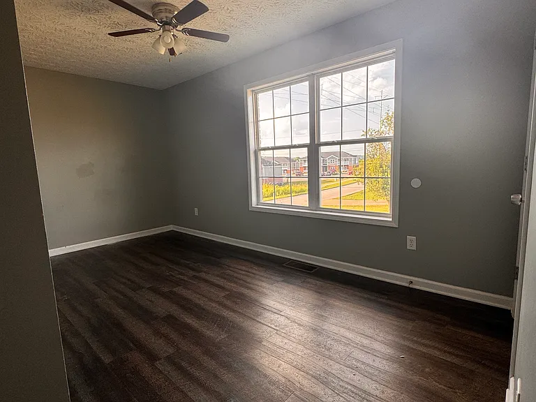 292 Audley Ave #B — Photo 3