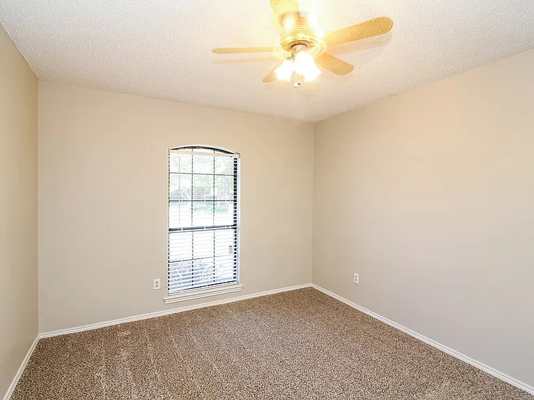 7709 Harmony Dr — Photo 11
