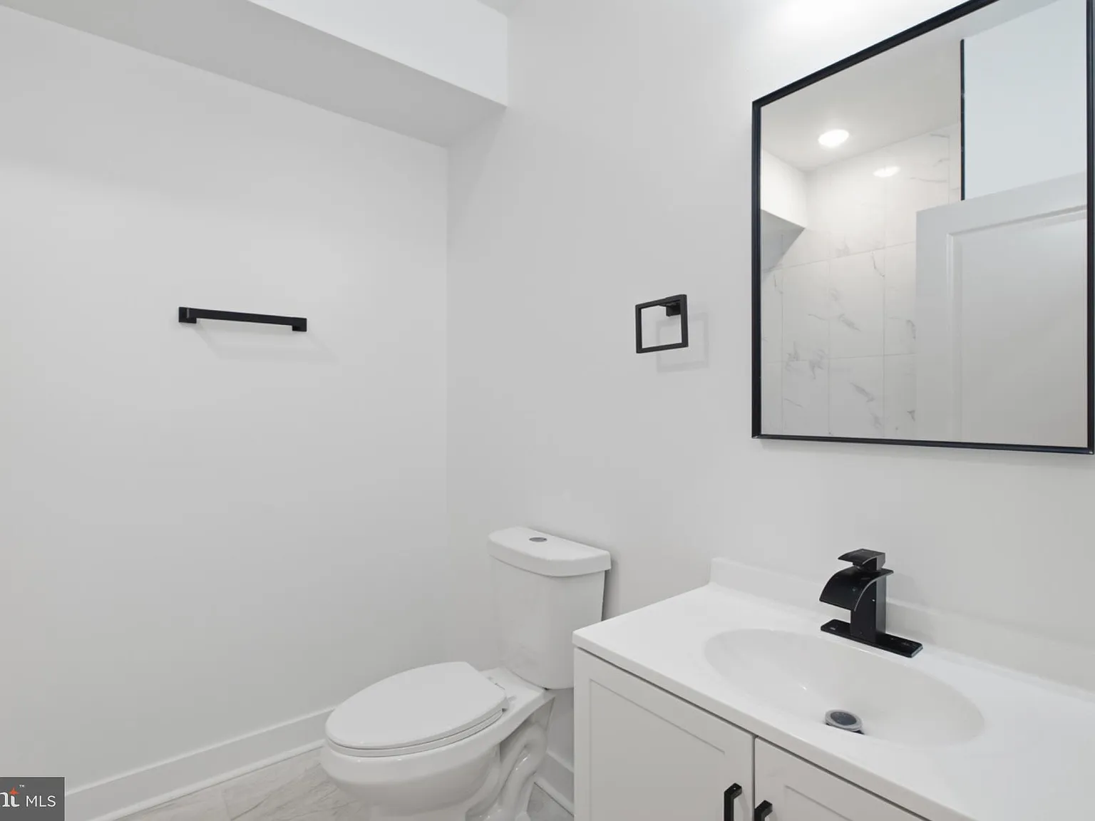 2 bed, 1.0 bath, $1,500 — Photo 4