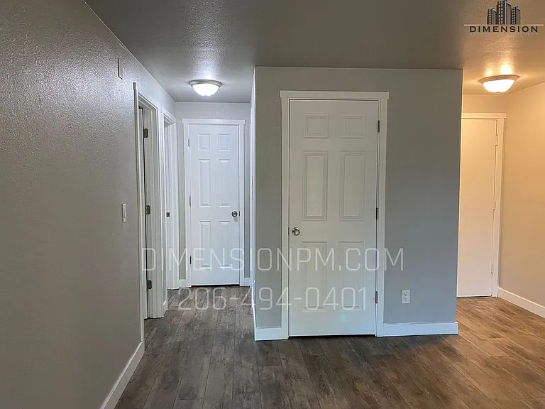 Centrally Located Apartments in Burien! — Photo 5