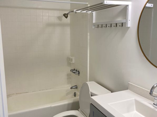 2122 Lime St APT 404