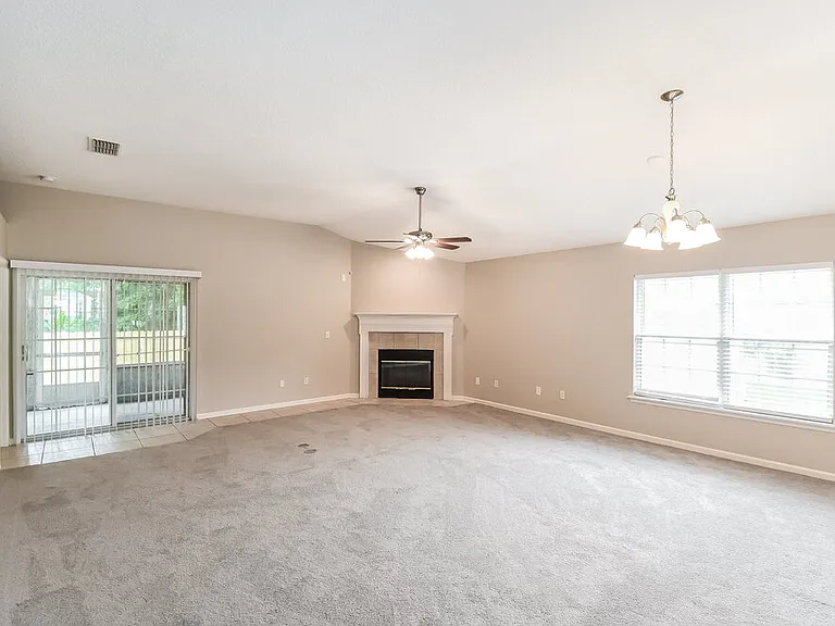 6065 Winding Bridge Dr — Photo 4