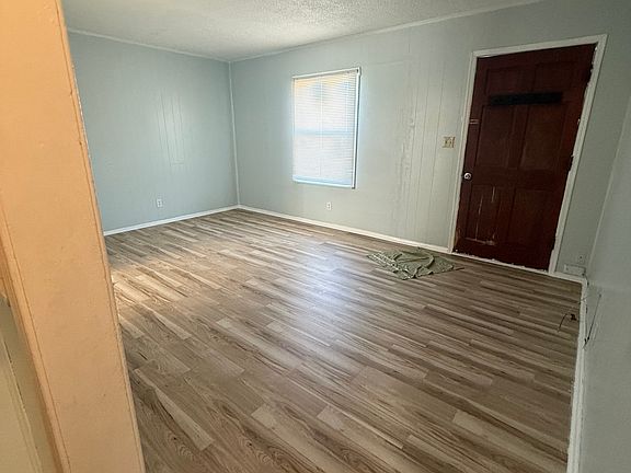 2nd image of 1713 E Park Ave