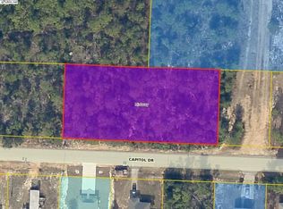 5844 Capitol Dr, Gulf Breeze, FL 32563
