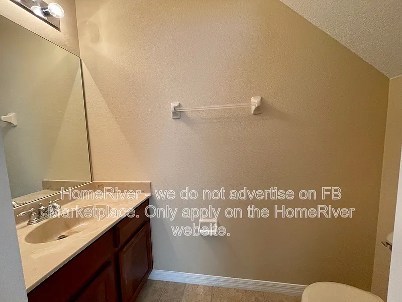 Venetian Bay — Photo 4