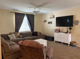 3016 S Sheridan Ct, Visalia, CA 93292